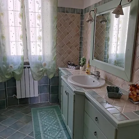 Oleandra House A 5 Minuti Dal Liscia Hébergement de vacances *