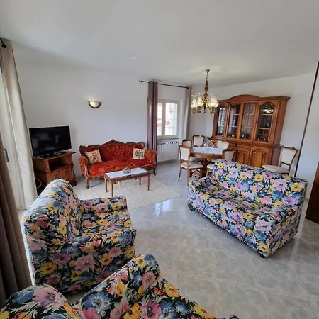 Oleandra House A 5 Minuti Dal Liscia Hébergement de vacances *